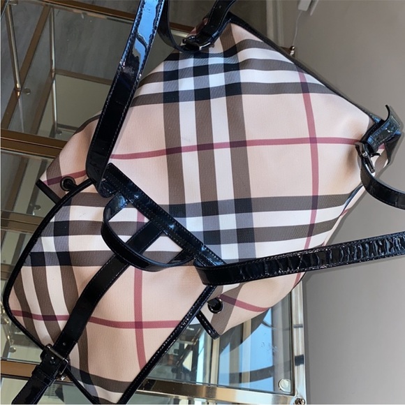 Authentic Burberry backpack - Picture 9 of 16